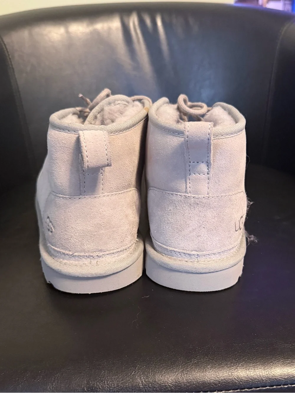 UGG mini neumel